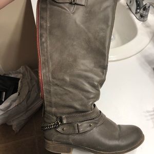 Wide calf boot